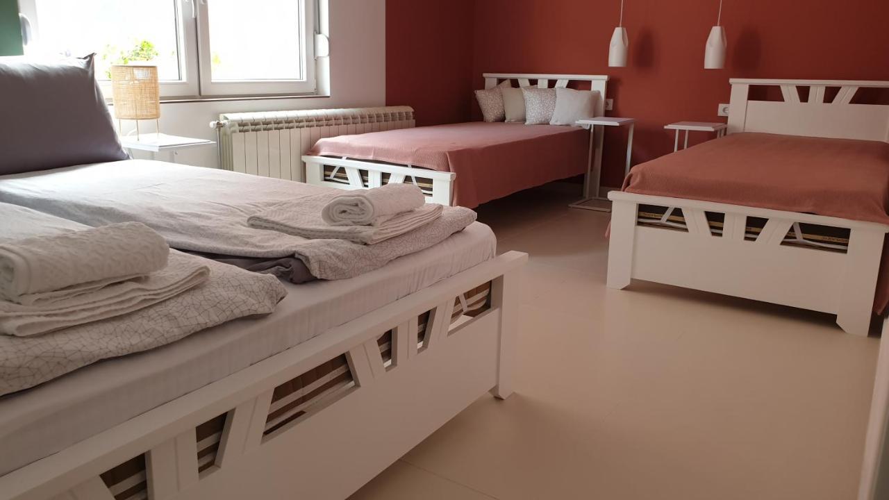 Lovely Private Flats Free Parking Novi Sad Dış mekan fotoğraf